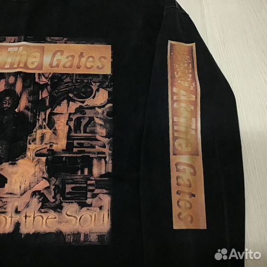 Лонгслив AT the gates