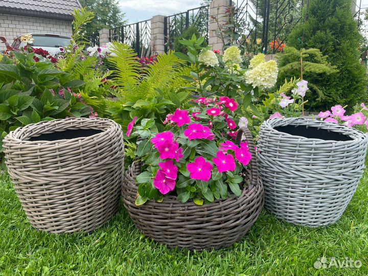 Горшки садовые