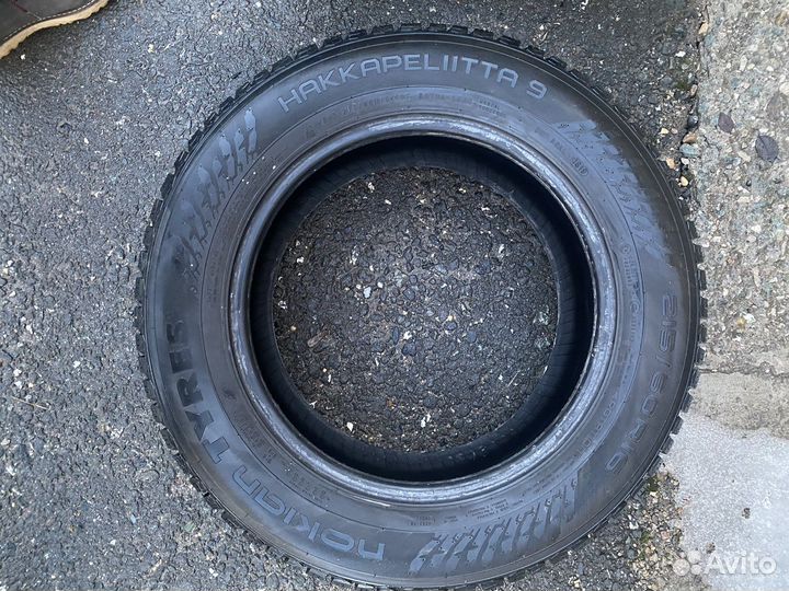 Nokian Tyres Hakkapeliitta 9 215/60 R16 99