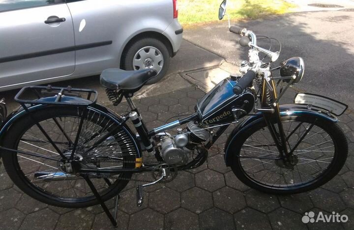 Ретро мотоцикл дамский