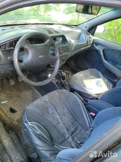 Подлокотник между сиденьями на фиат marea 97г