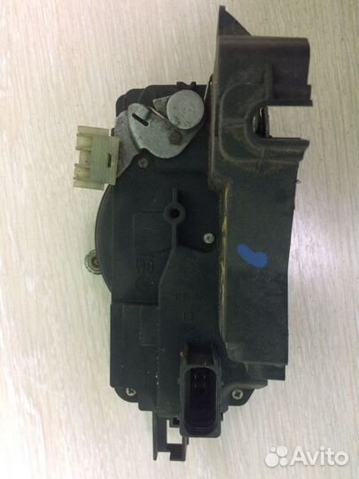 Замок передней левой двери Opel vectra C