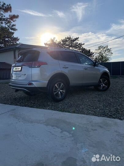 Toyota RAV4 2.2 AT, 2018, 72 000 км