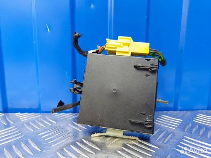 Блок управления дверью передний правый