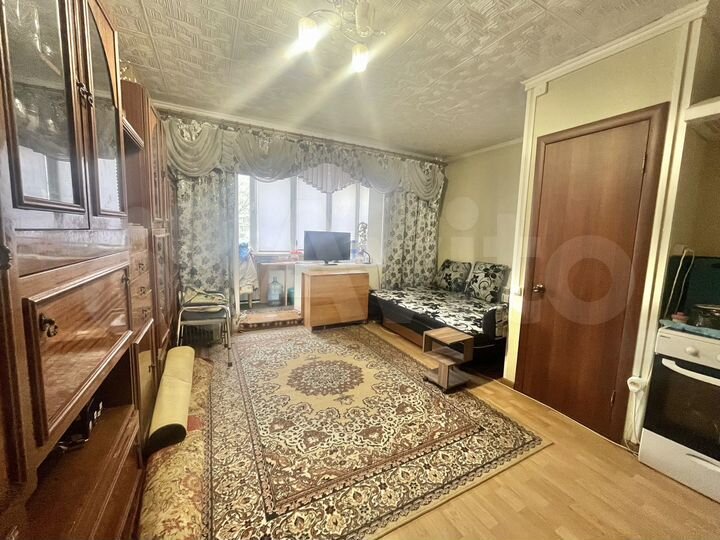 Комната 23 м² в 4-к., 1/9 эт.