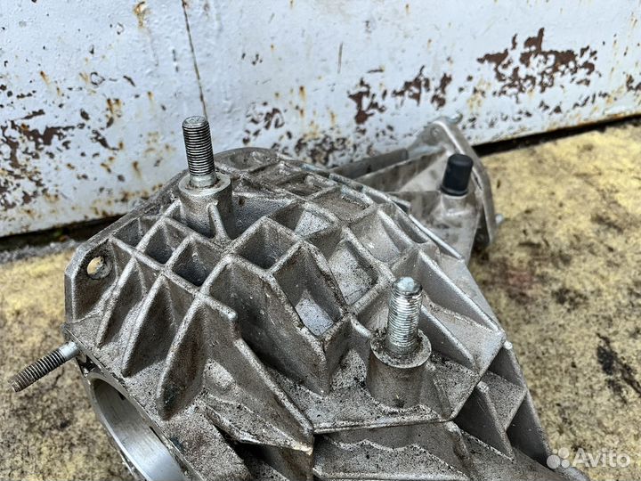 Передний редуктор новый ваз 21213, 2121 нива
