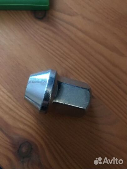 Гайка колесная Dodge Durango 2004-2009