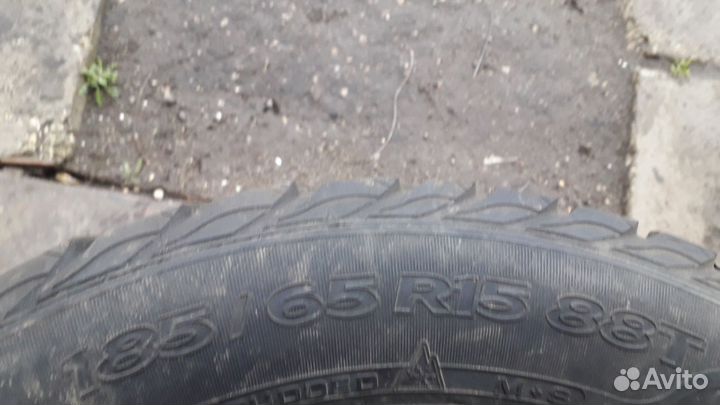 Sava Eskimo Stud 185/65 R15 88T