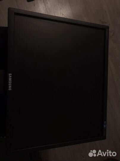 Монитор Samsung