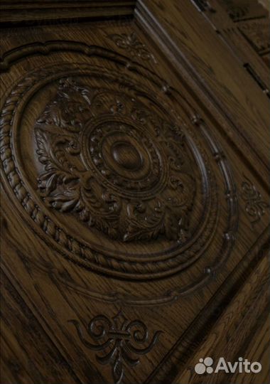 Дверь входная металлическая из массива дуба