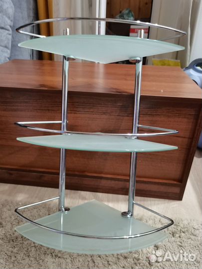 Угловая полка для ванной комнаты