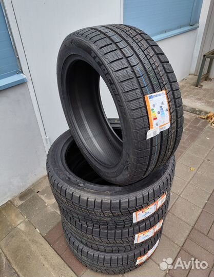 Tracmax X-Privilo S360 255/40 R19 100