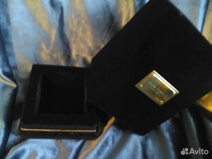 Vivre Molyneux, Pola Selenion - Флаконы в кол