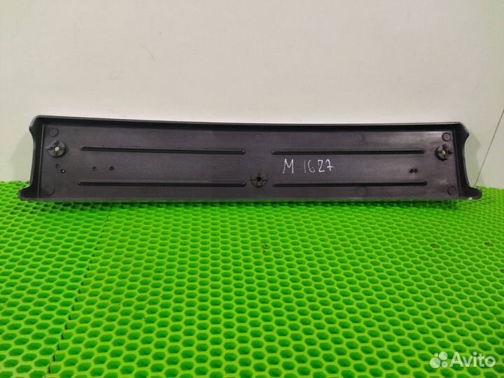 Подномерник (площадка для крепления номера)