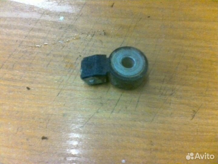 Датчик детонации Nissan Almera Classic седан 1