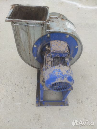 Вытяжка улитка