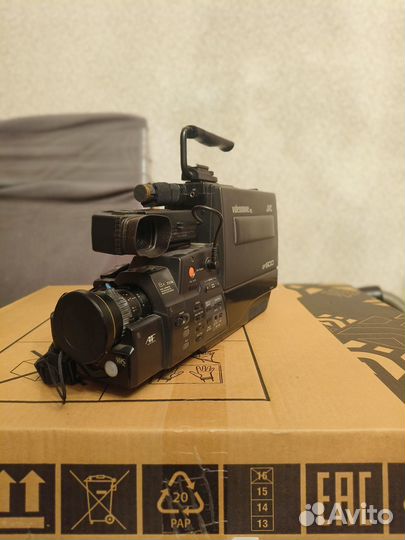 Видеокамера JVC-500