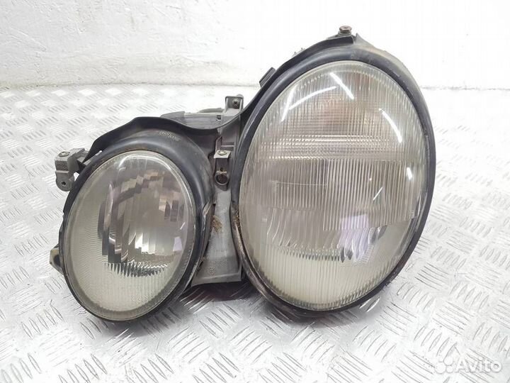 Фара левая Mercedes CLK W208