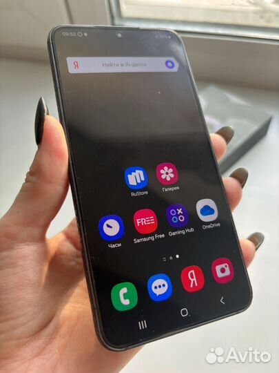 Samsung Galaxy S22, 8/128 ГБ