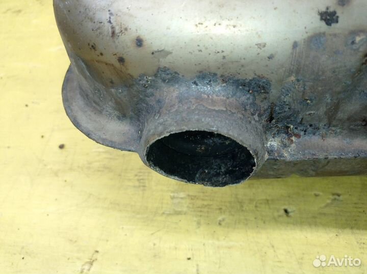 Глушитель средняя часть резонатор 2.0 Passat B6 CC