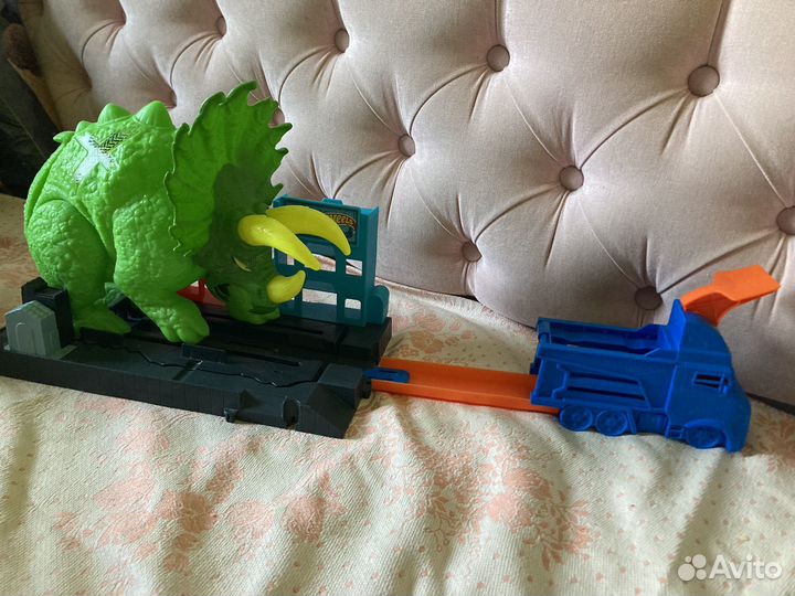 Hot wheels игрушки