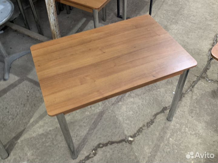 Стол 104.5/70/73.5 крышка лдсп орех ноги хром