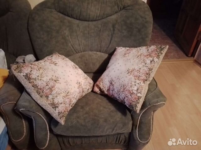 Подушка с гобеленовым чехлом