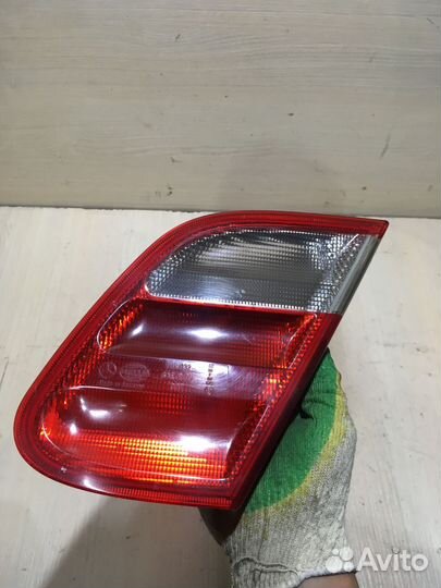Фонарь задний правый Mercedes Clk-Class W208