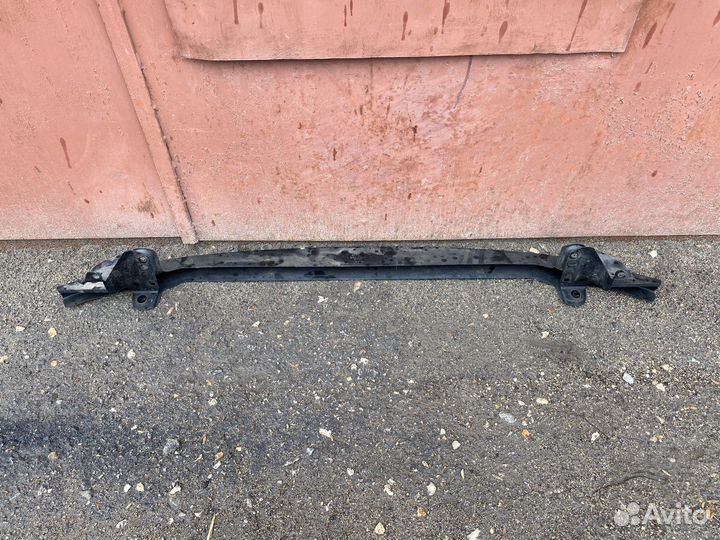 Усилитель переднего бампера нижний VW Golf 5 №2