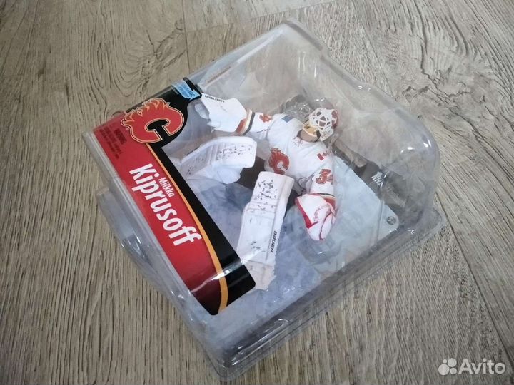 Вратарь Калгари Флэймз - Миикка Кипрусофф