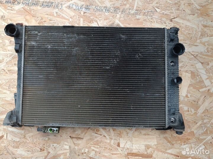 Радиатор охлаждения Mercedes C-Class W204