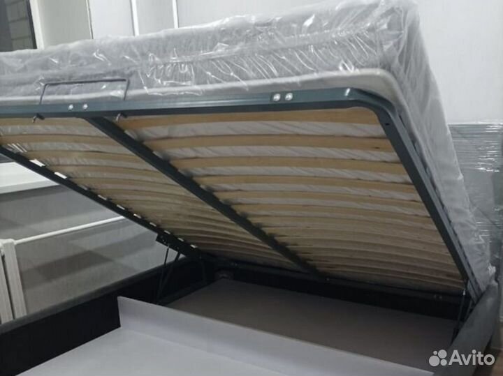 Кровать двухспальная 160 200 новая
