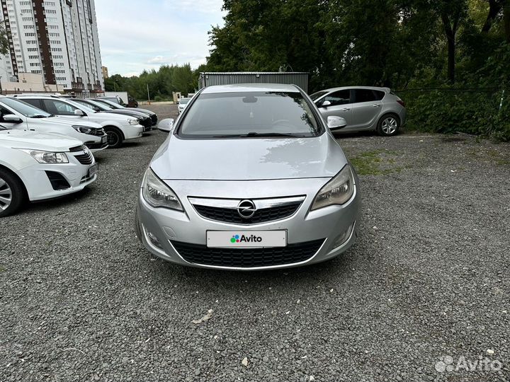 Opel Astra 1.6 МТ, 2012, 210 000 км