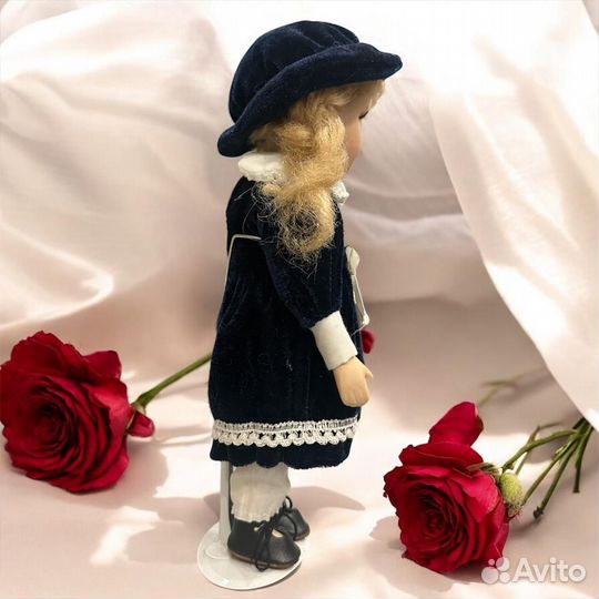 Кукла фарфоровая коллекционная