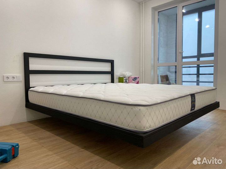 Парящая кровать лофт