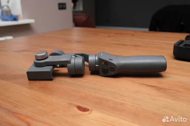 Стабилизатор DJI Osmo Mobile 2