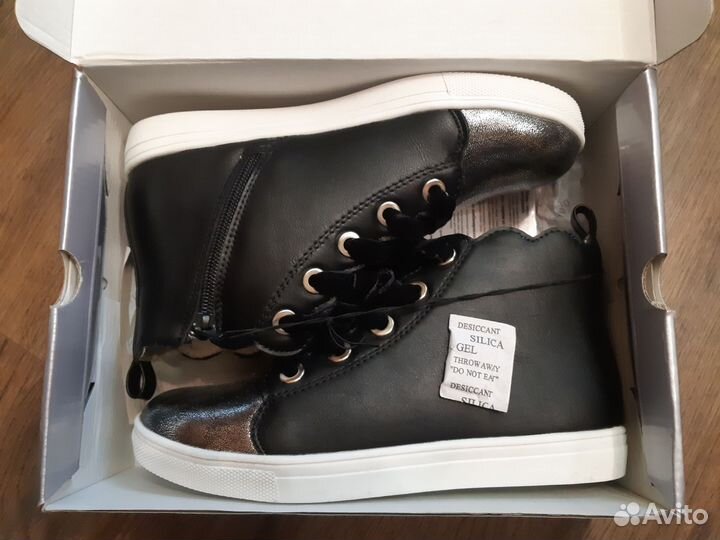 Обувь в коробках (вся ношеная)