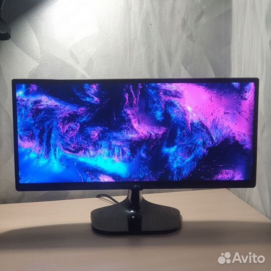 Монитор LG 21:9