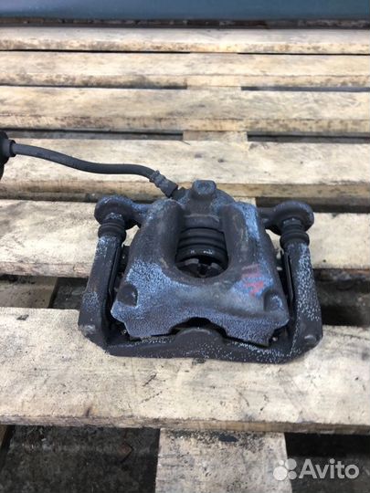 Суппорт тормозной передний левый Bmw 1 E87 N45B16