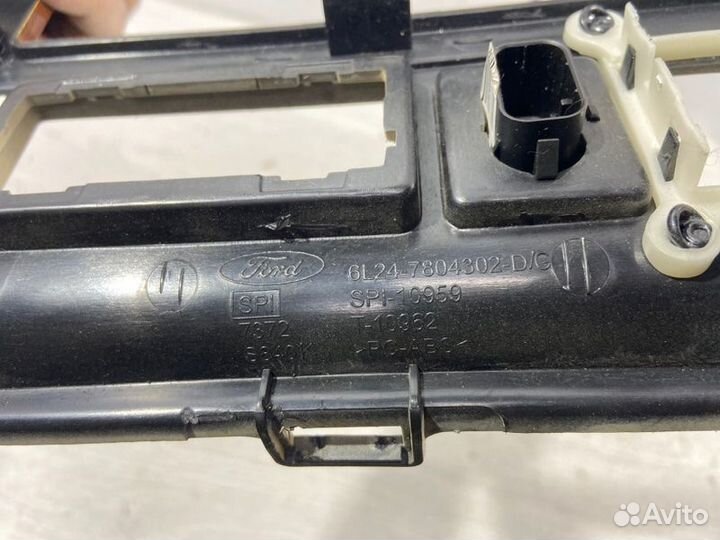 Рамка магнитолы Ford Explorer (01-11) SUV 4.0L V6