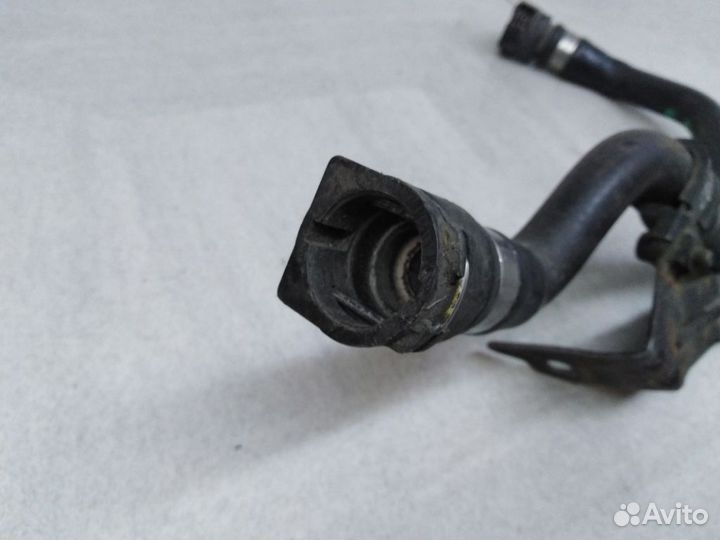 Патрубок системы охлаждения