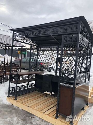 Мангал с крышей