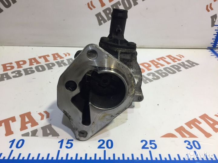 Рено Трафик Вакуумный насос