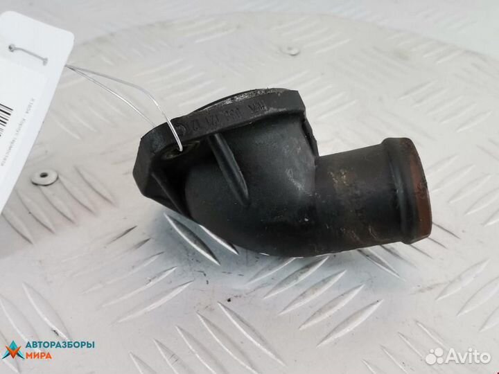 Корпус термостата Audi A4 B5 1998 030121121B