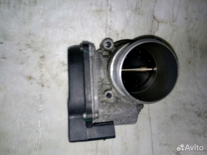 Дроссельная заслонка VW Passat b6 06f133062g