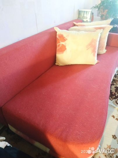Гарнитур диван и канапе