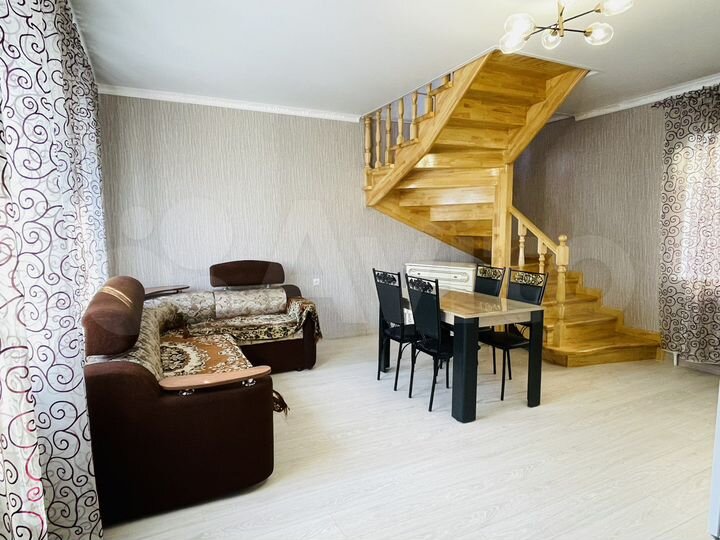 2-к. квартира, 60 м², 2/2 эт.