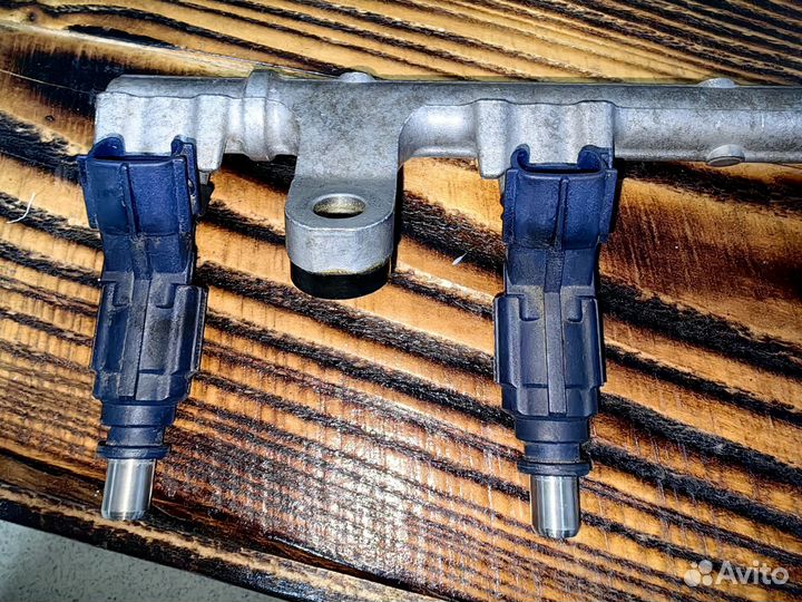 Форсунка топливная Toyota Yaris P1 рест. 2004