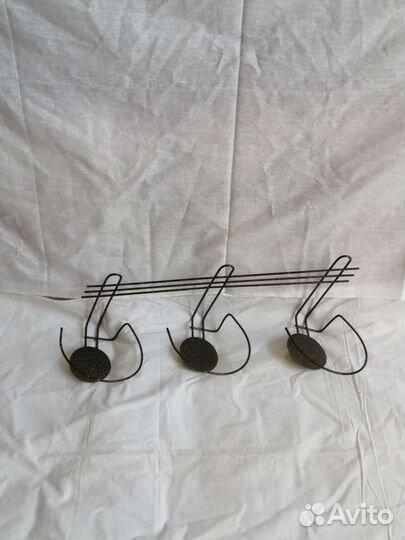 Подставка для цветов настенная