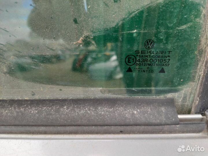 Стекло дверное заднее левое Volkswagen Golf 2